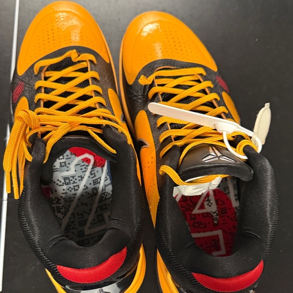 Kobe 5 Bruce lees never worn size 13